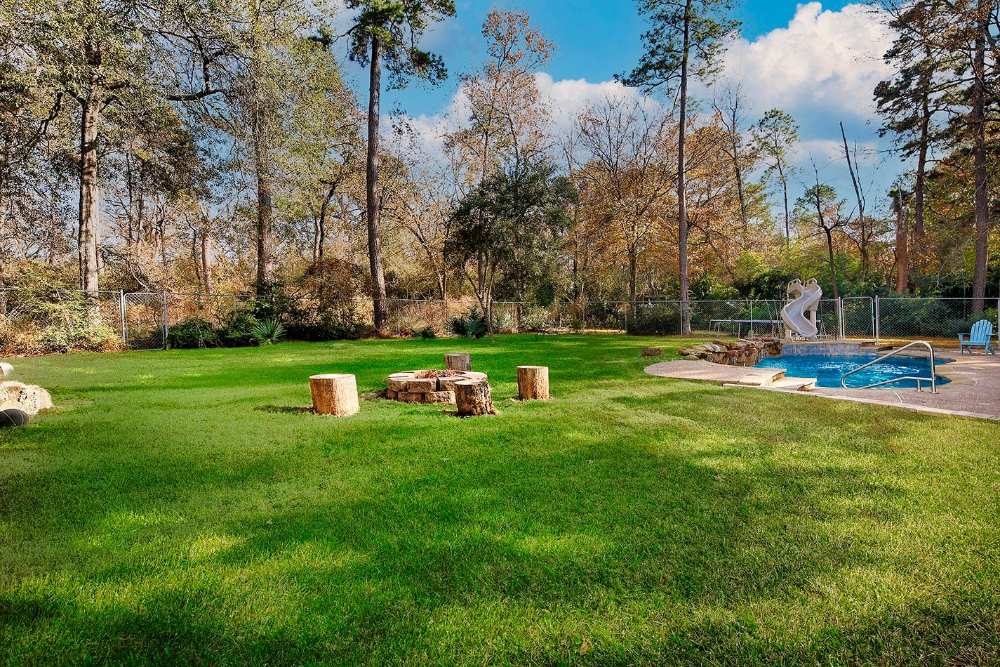 44 Lake Forest Circle, Conroe, TX 77384