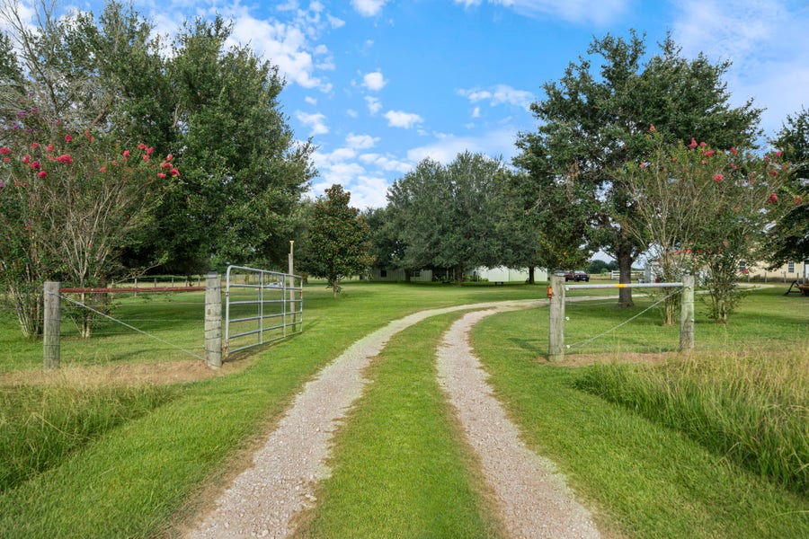 Property photo for 15610 Penick Rd, Waller, TX