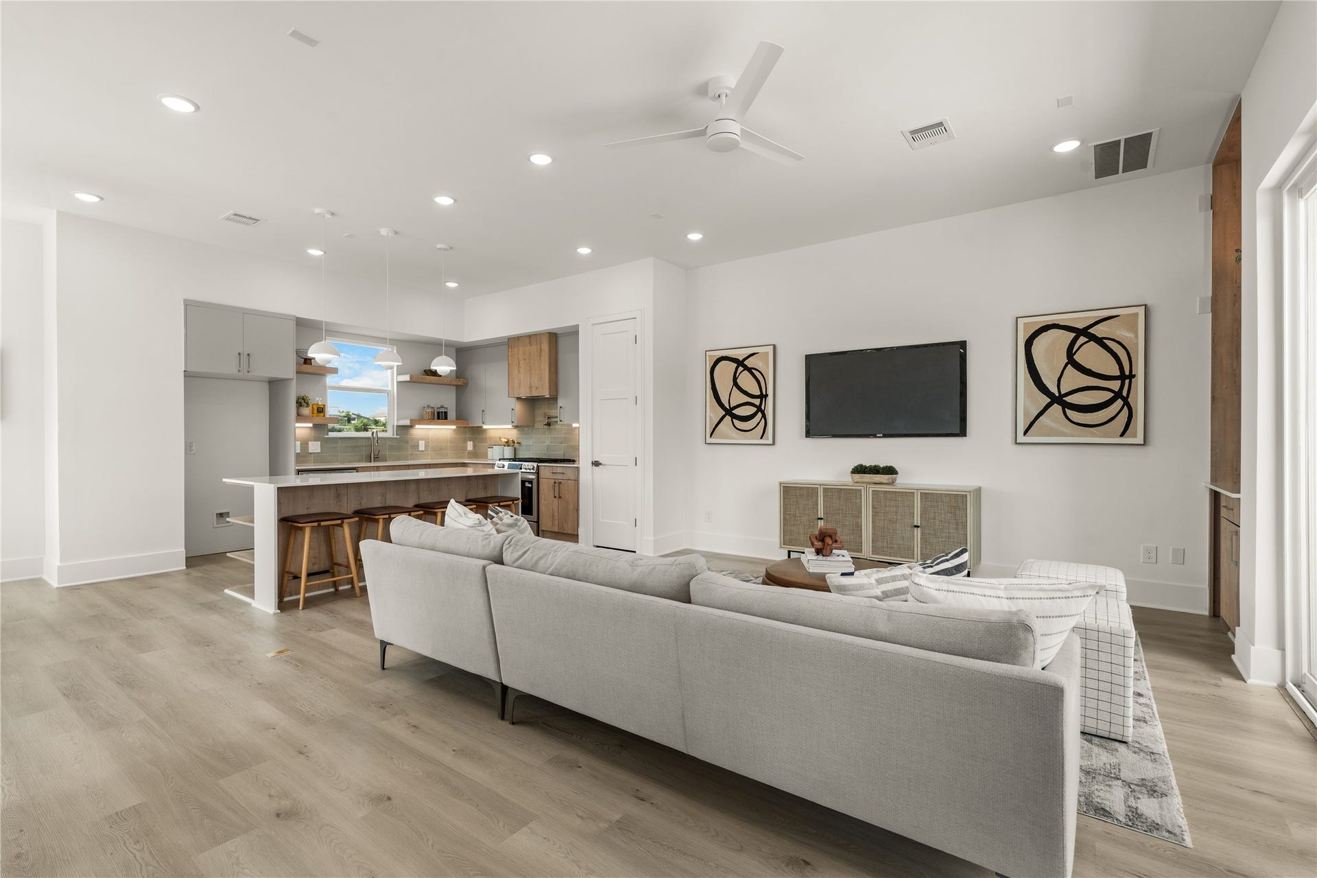606 Skyland Terrace Way, Houston, TX 77009
