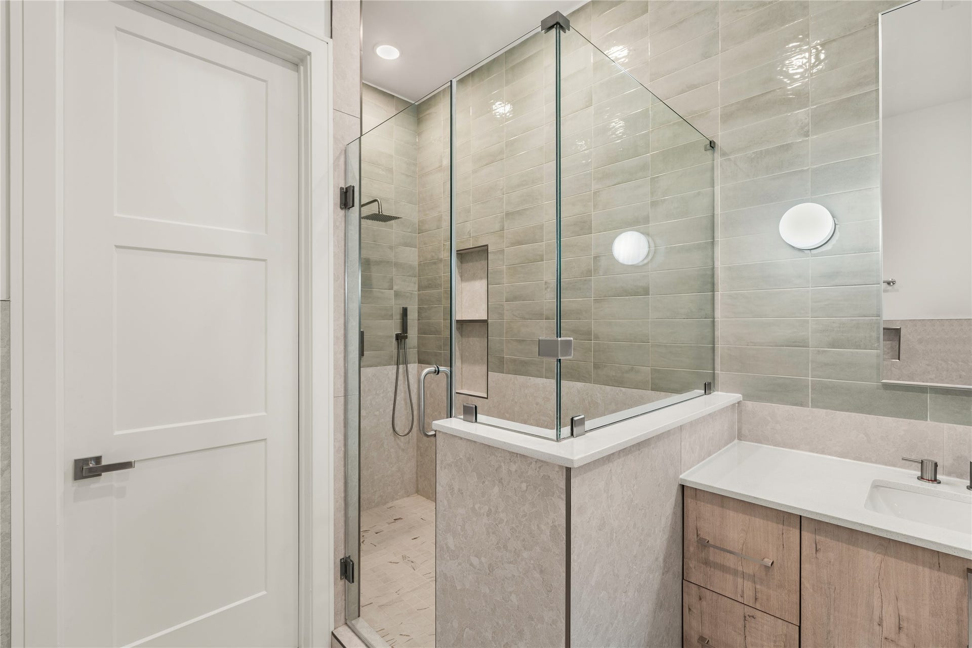606 Skyland Terrace Way, Houston, TX 77009