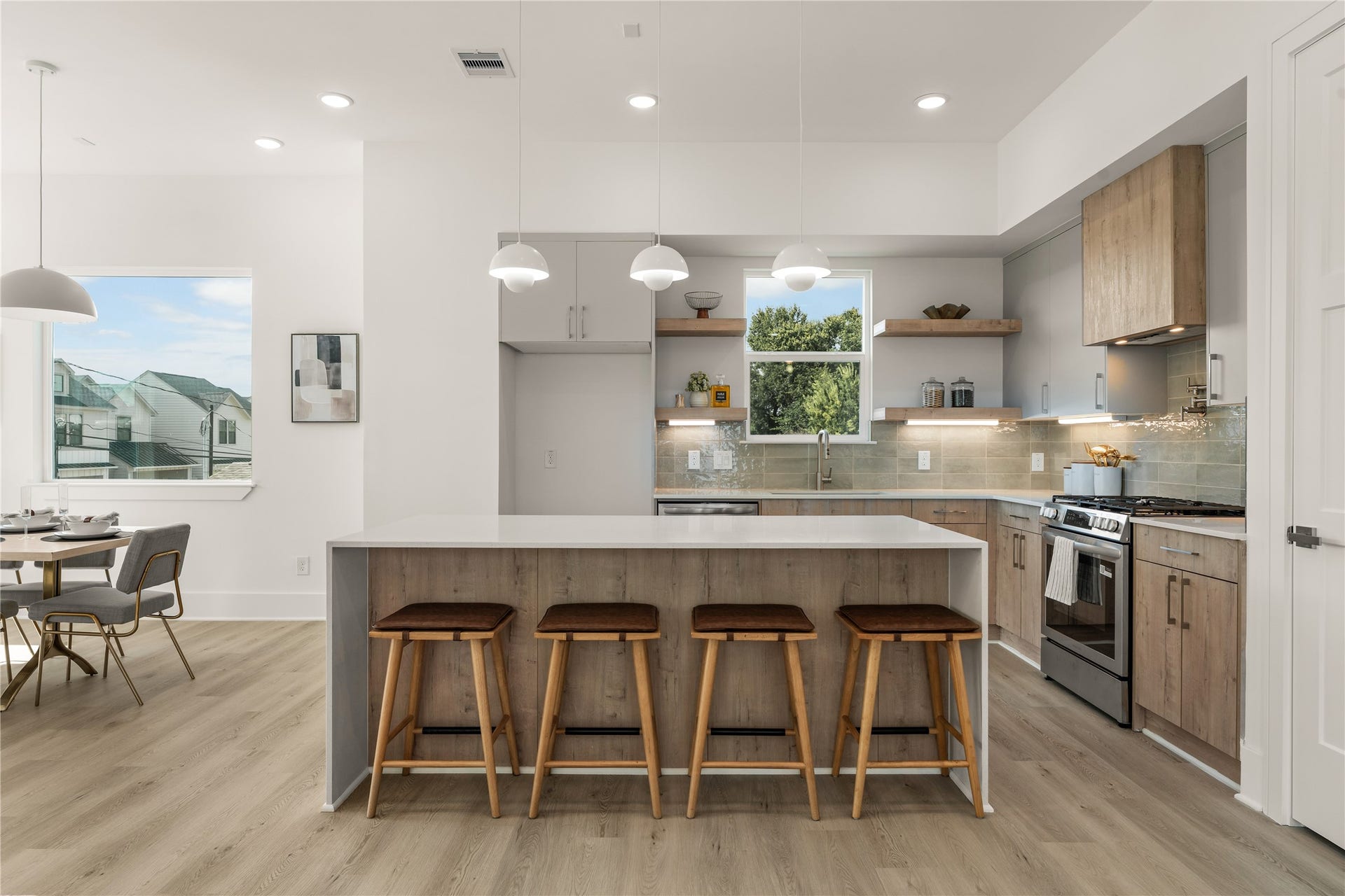 606 Skyland Terrace Way, Houston, TX 77009