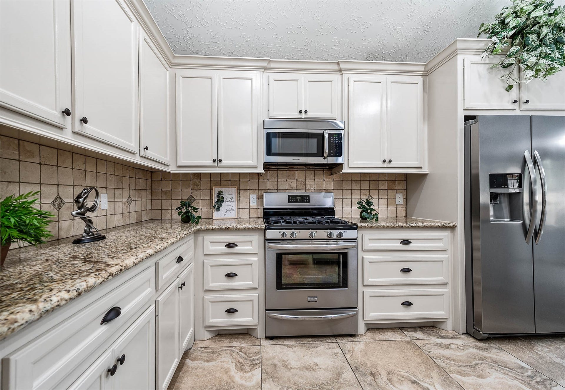 13722 Vail Drive, Montgomery, TX 77356