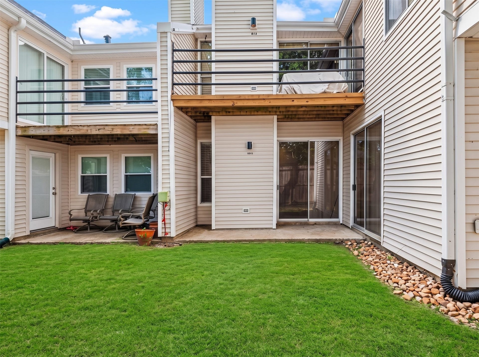 3317 Golden Trails Drive, #803, Houston, TX 77345 Grass virtually staged