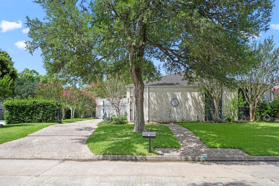 Property photo for 1 Wellington Lane, Sugar Land, TX