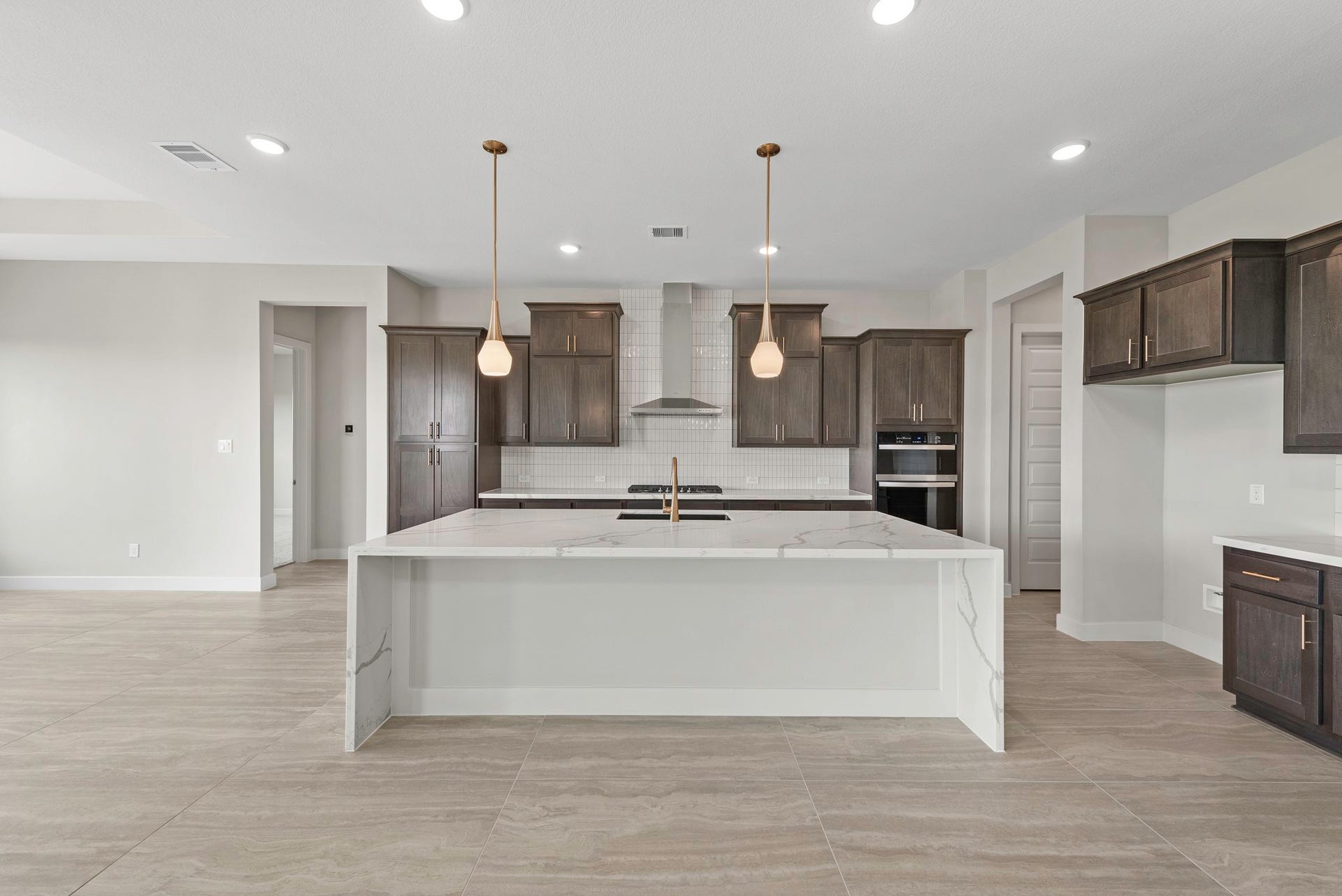 846 Caballos Drive, League City, TX 77546