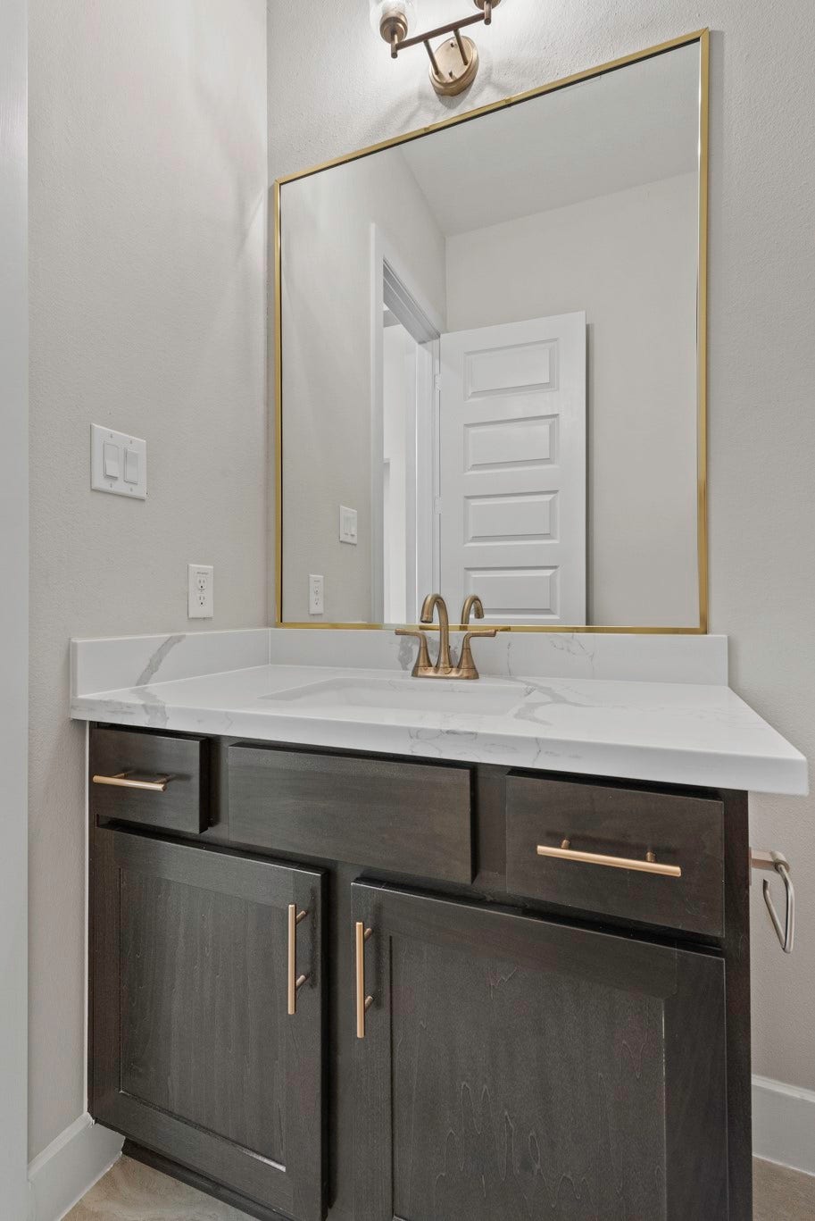 846 Caballos Drive, League City, TX 77546