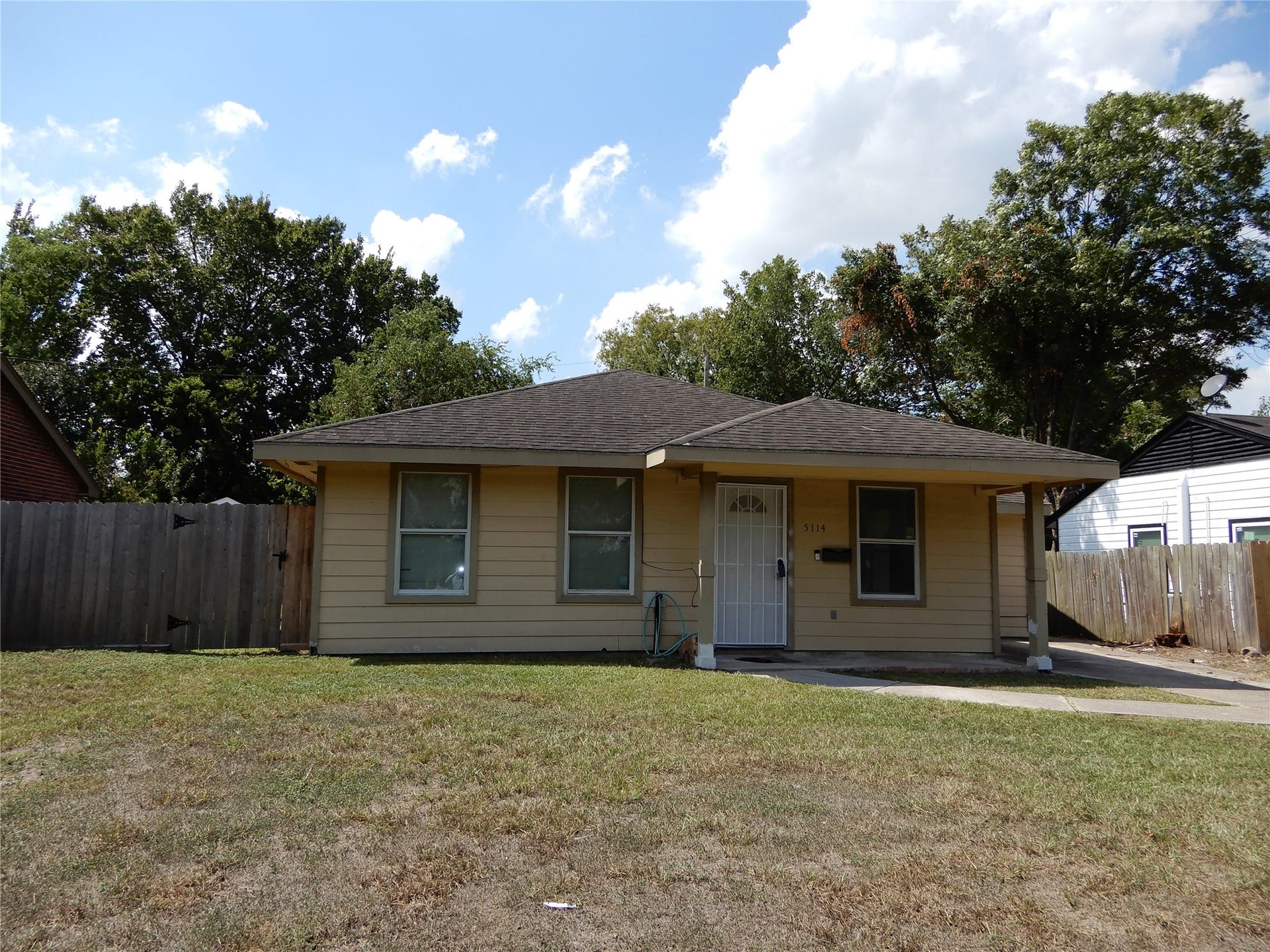 5114 Vinett Avenue, Houston, TX 77017 5114 Vinett Avenue, Houston, TX 77017
