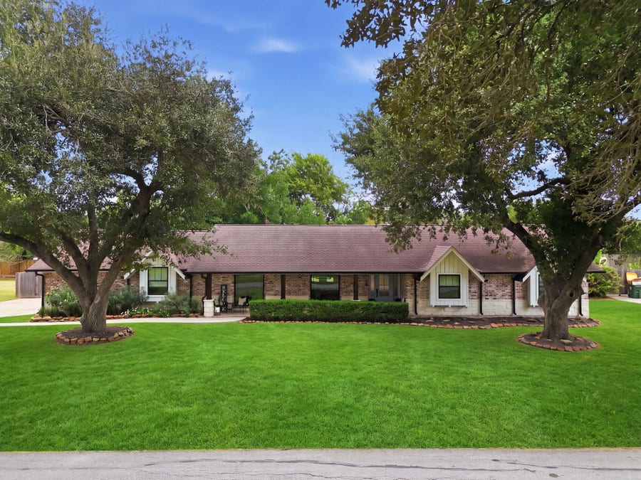 Property photo for 3403 Windsor Street, Pearland, TX