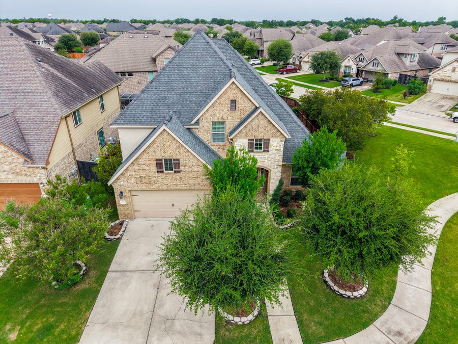 Property photo for 4243 Bayou Hollow Lane, Richmond, TX