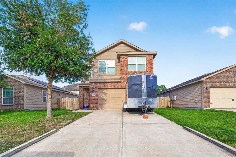 Property photo for 10538 Pine Landing Drive, Houston, TX