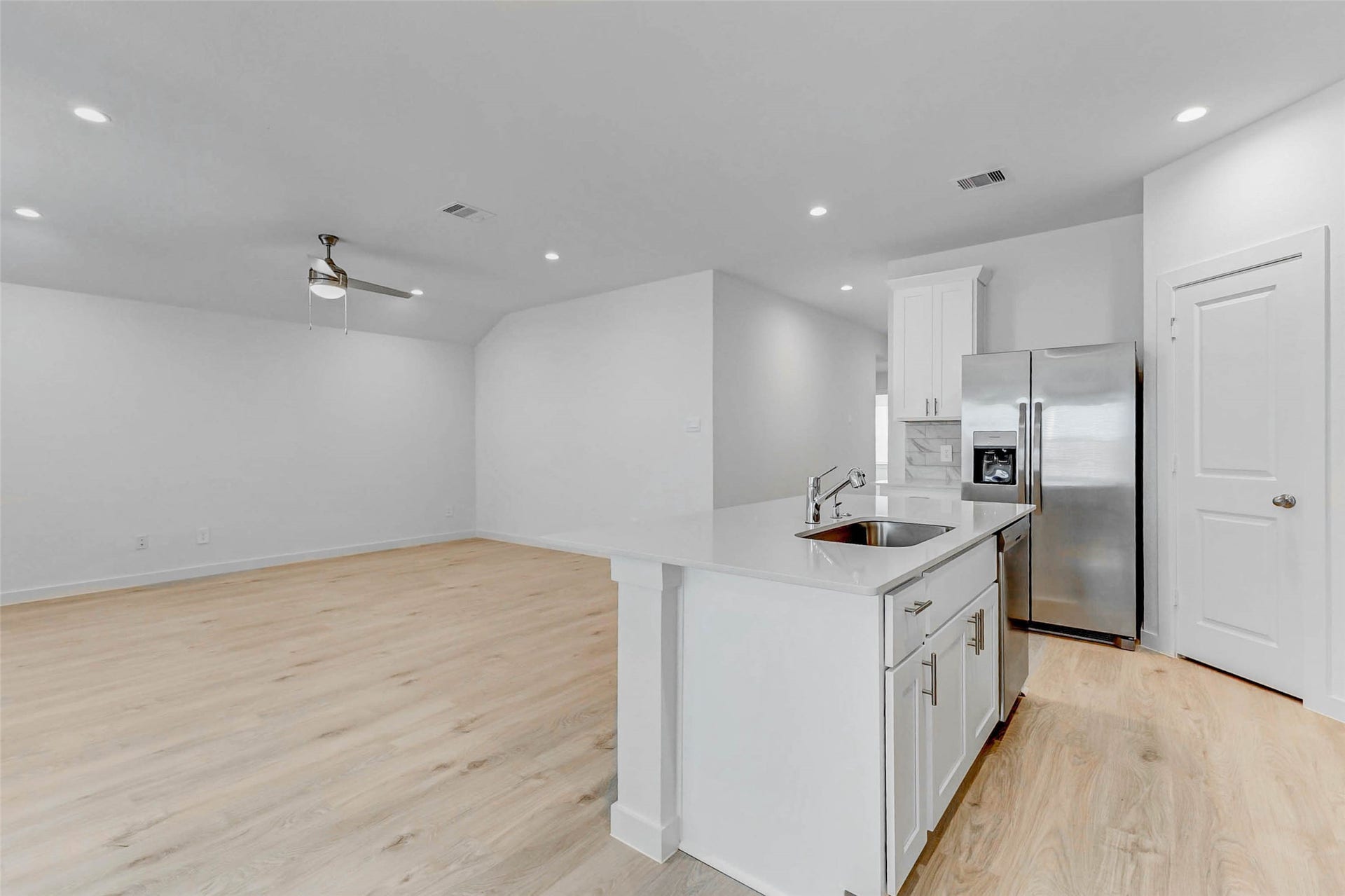 30307 Lighthouse Bluff Lane, Fulshear, TX 77441 30307 Lighthouse Bluff Lane, Fulshear, TX 77441