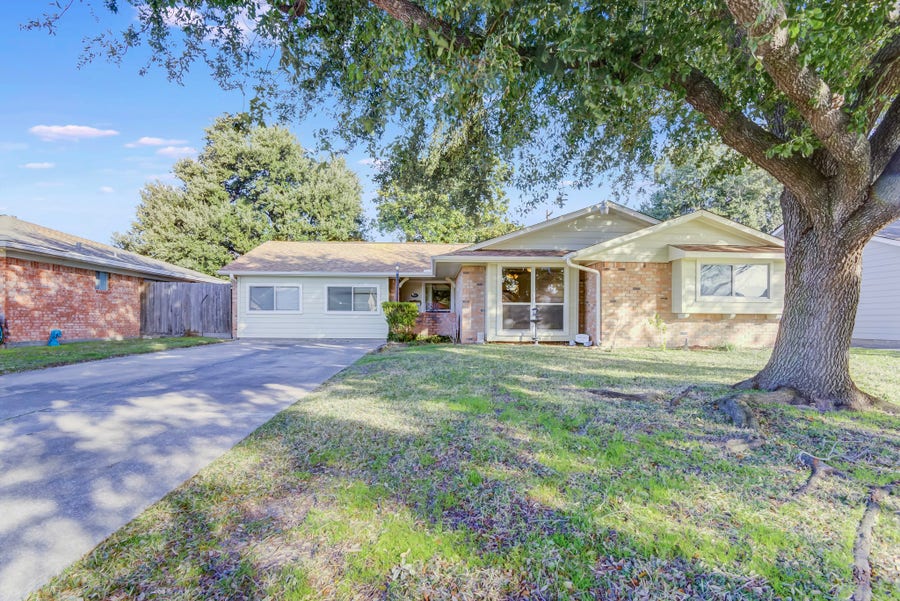 Property photo for 3811 Bennett Drive, Pasadena, TX