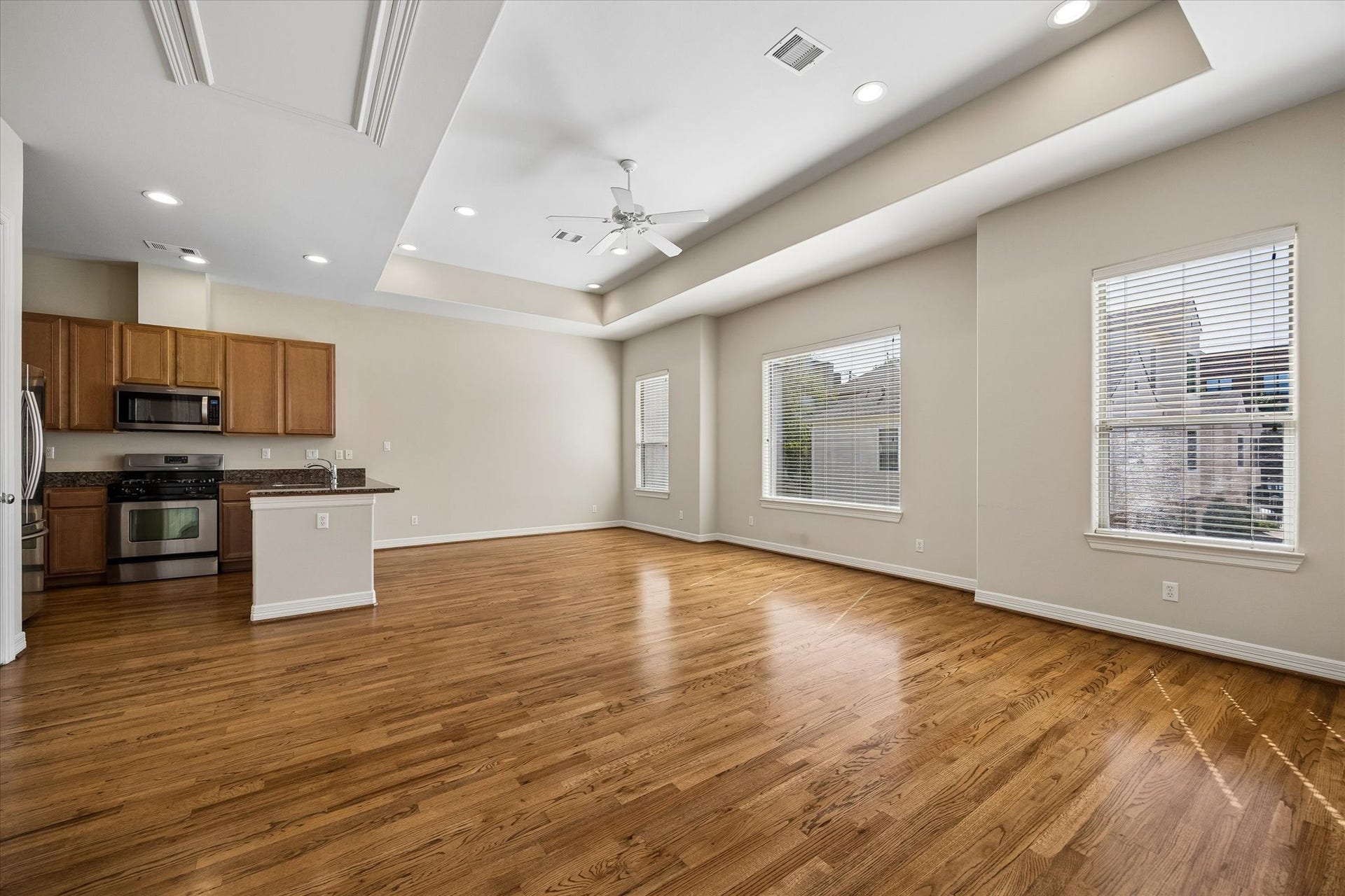 3812 Center Street, Houston, TX 77007 3812 Center Street, Houston, TX 77007