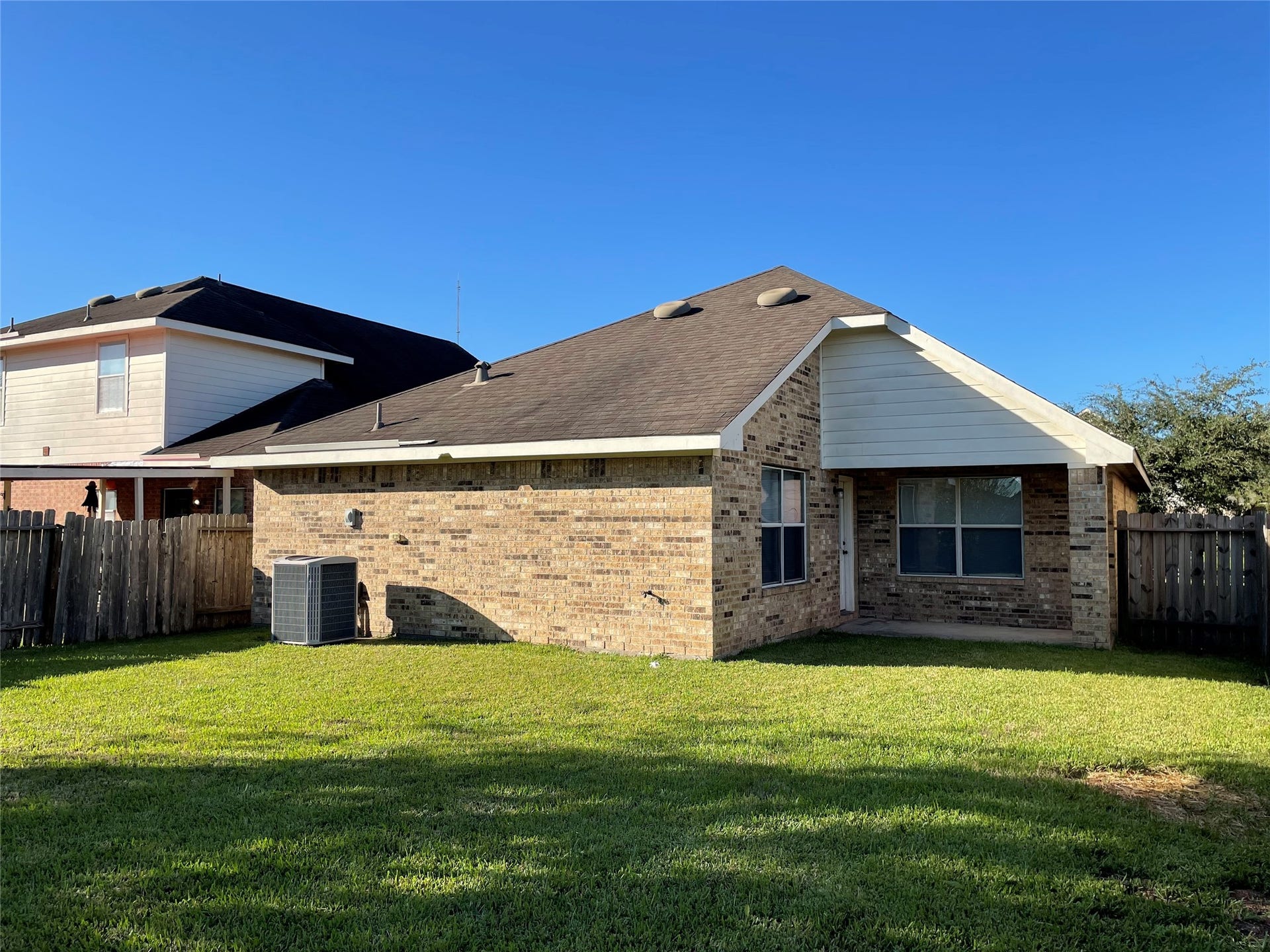 2147 Acorn Glen Trail, Fresno, TX 77545 2147 Acorn Glen Trail, Fresno, TX 77545