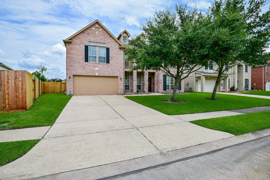 Property photo for 11207 Burmese Lane, Sugar Land, TX