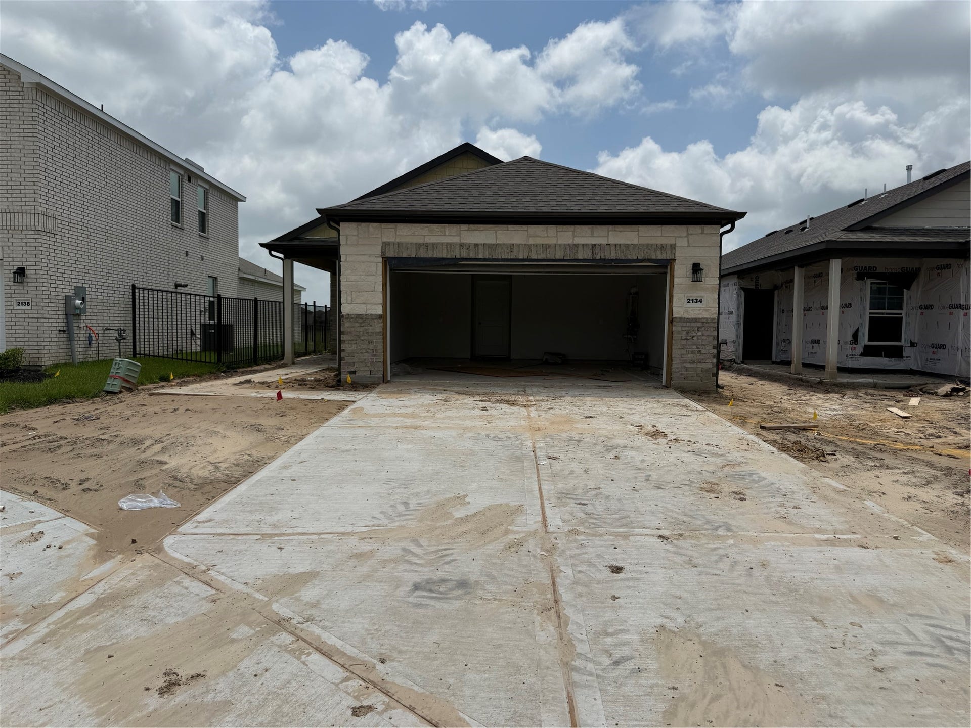 2134 Open Prairie Drive, Texas City, TX 77568 2134 Open Prairie Drive, Texas City, TX 77568