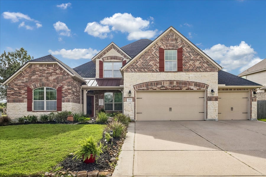 Property photo for 1701 Preserve Lane, Pearland, TX