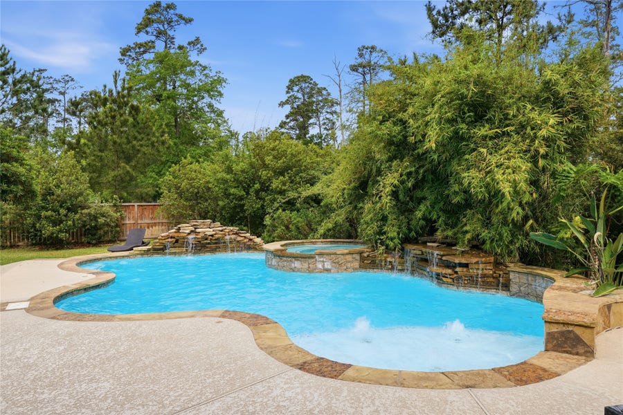 Property photo for 8111 Hideaway Lake Circle, Spring, TX