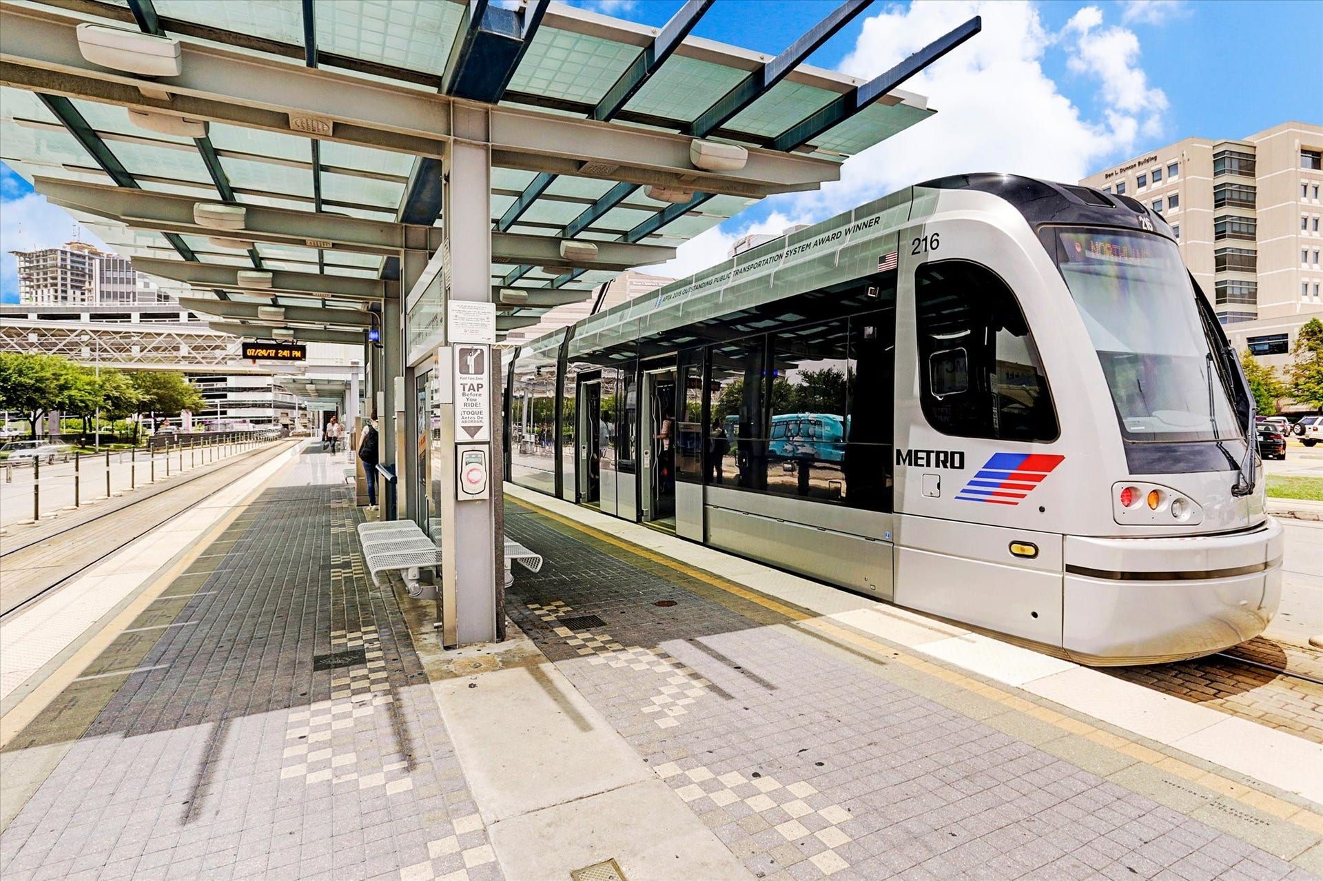 1711 Old Spanish Trail, #340, Houston, TX 77054 LIGHT RAIL FROM THE VALENCIA TO THE MED CTR.