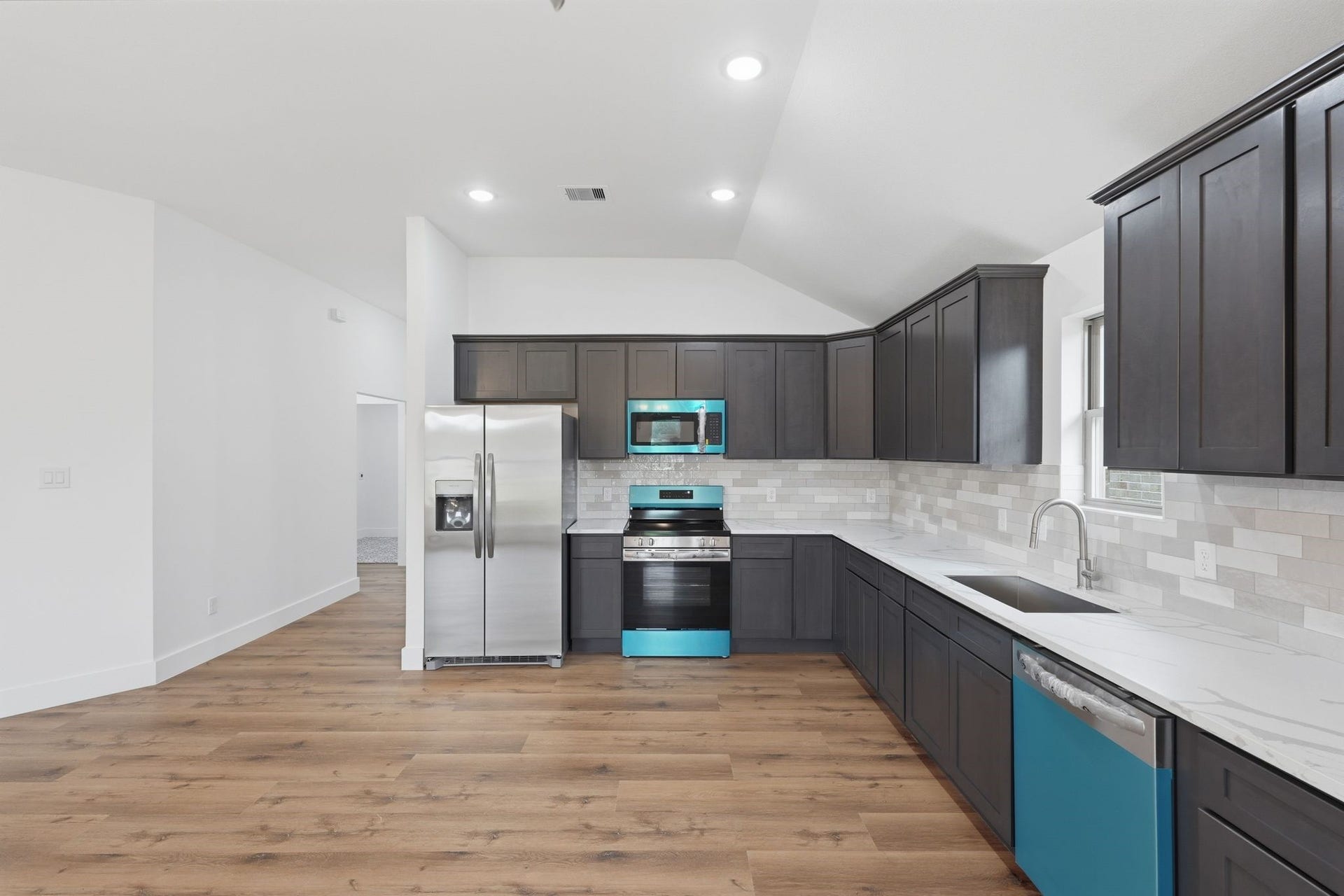 13146 Lake Conroe Bay Road, Willis, TX 77318 13146 Lake Conroe Bay Road, Willis, TX 77318
