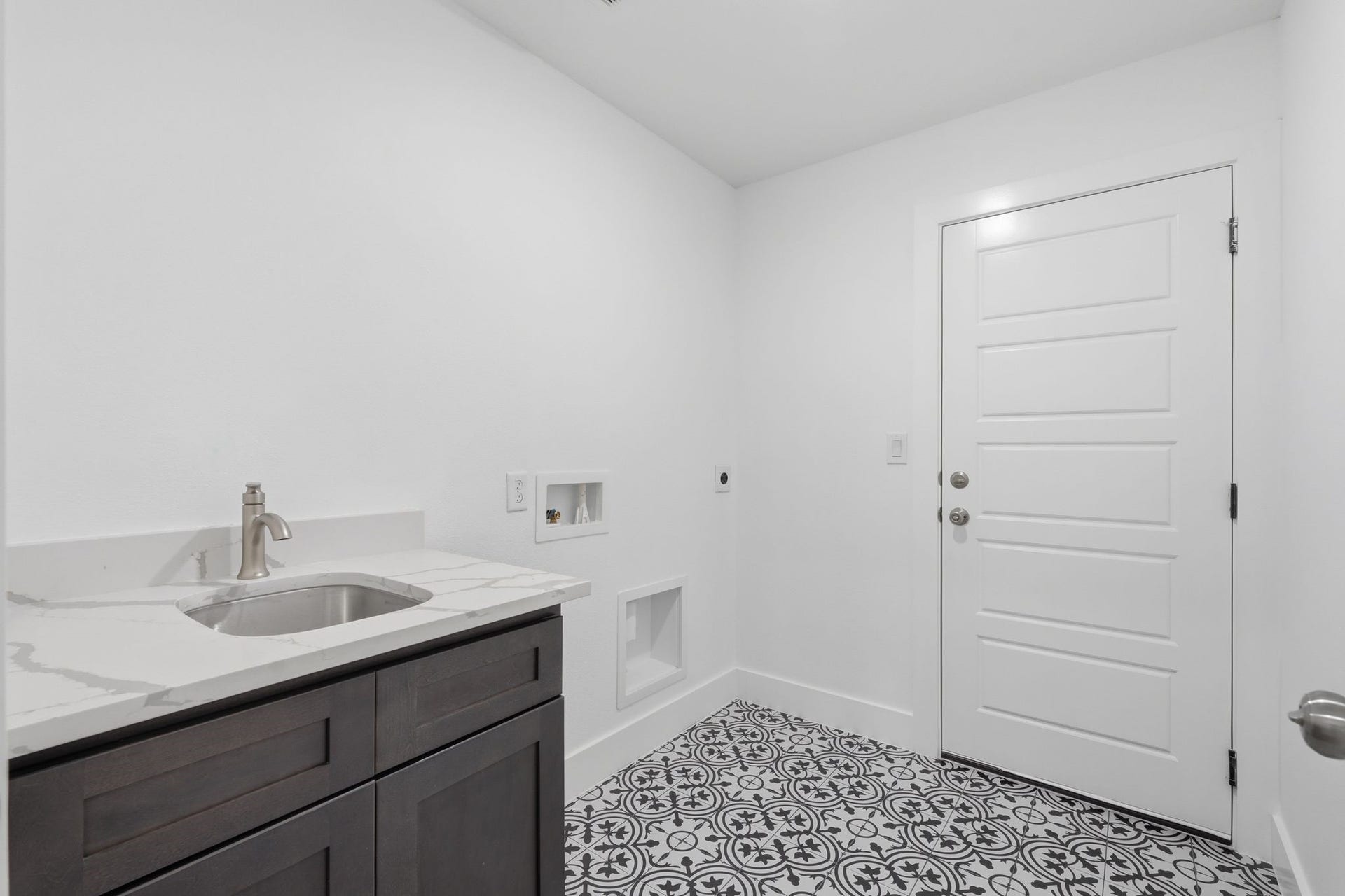 13146 Lake Conroe Bay Road, Willis, TX 77318 13146 Lake Conroe Bay Road, Willis, TX 77318