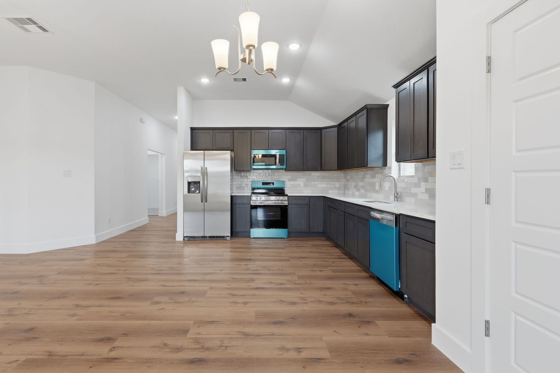 13146 Lake Conroe Bay Road, Willis, TX 77318 13146 Lake Conroe Bay Road, Willis, TX 77318
