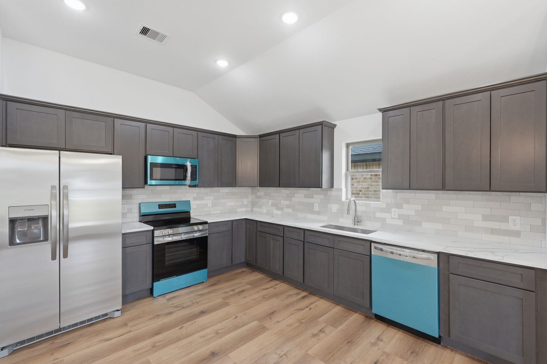 13146 Lake Conroe Bay Road, Willis, TX 77318 13146 Lake Conroe Bay Road, Willis, TX 77318