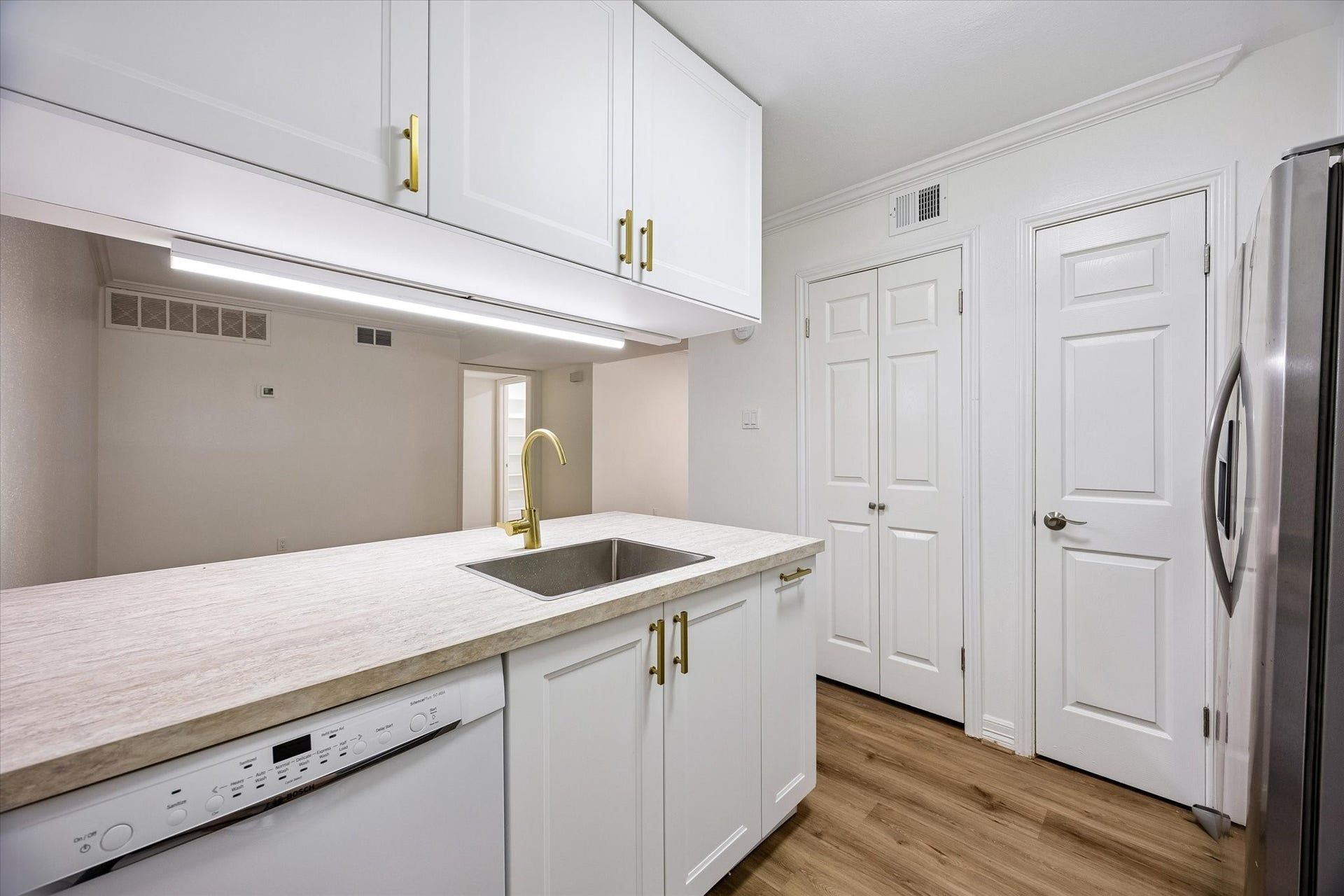 1601 S Shepherd Drive, #281, Houston, TX 77019 1601 S Shepherd Drive, #281, Houston, TX 77019