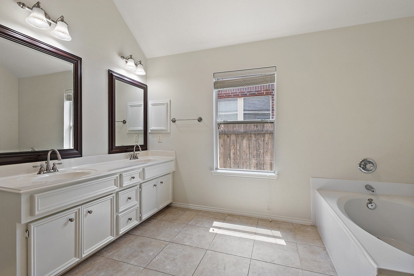 28207 Everett Knolls Drive, Katy, TX 77494 28207 Everett Knolls Drive, Katy, TX 77494