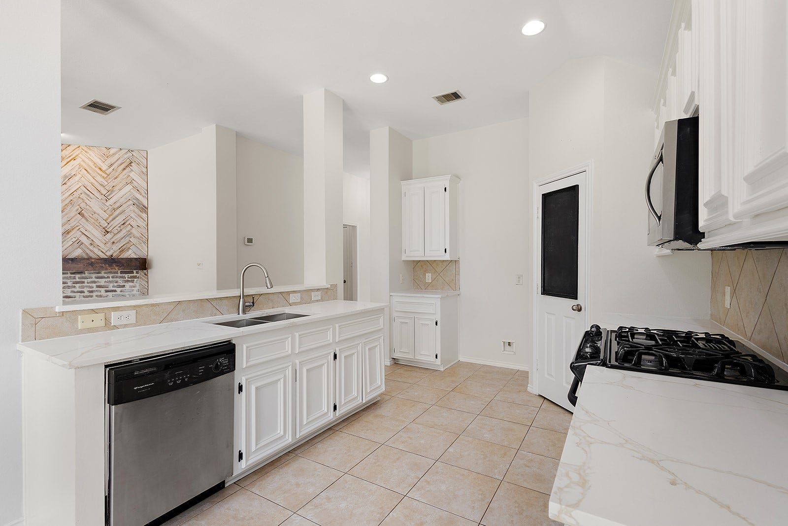 28207 Everett Knolls Drive, Katy, TX 77494 28207 Everett Knolls Drive, Katy, TX 77494
