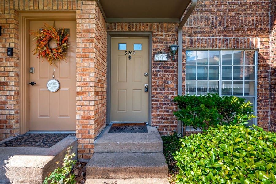 Property photo for 11201 Lynbrook Drive, #3202, Houston, TX