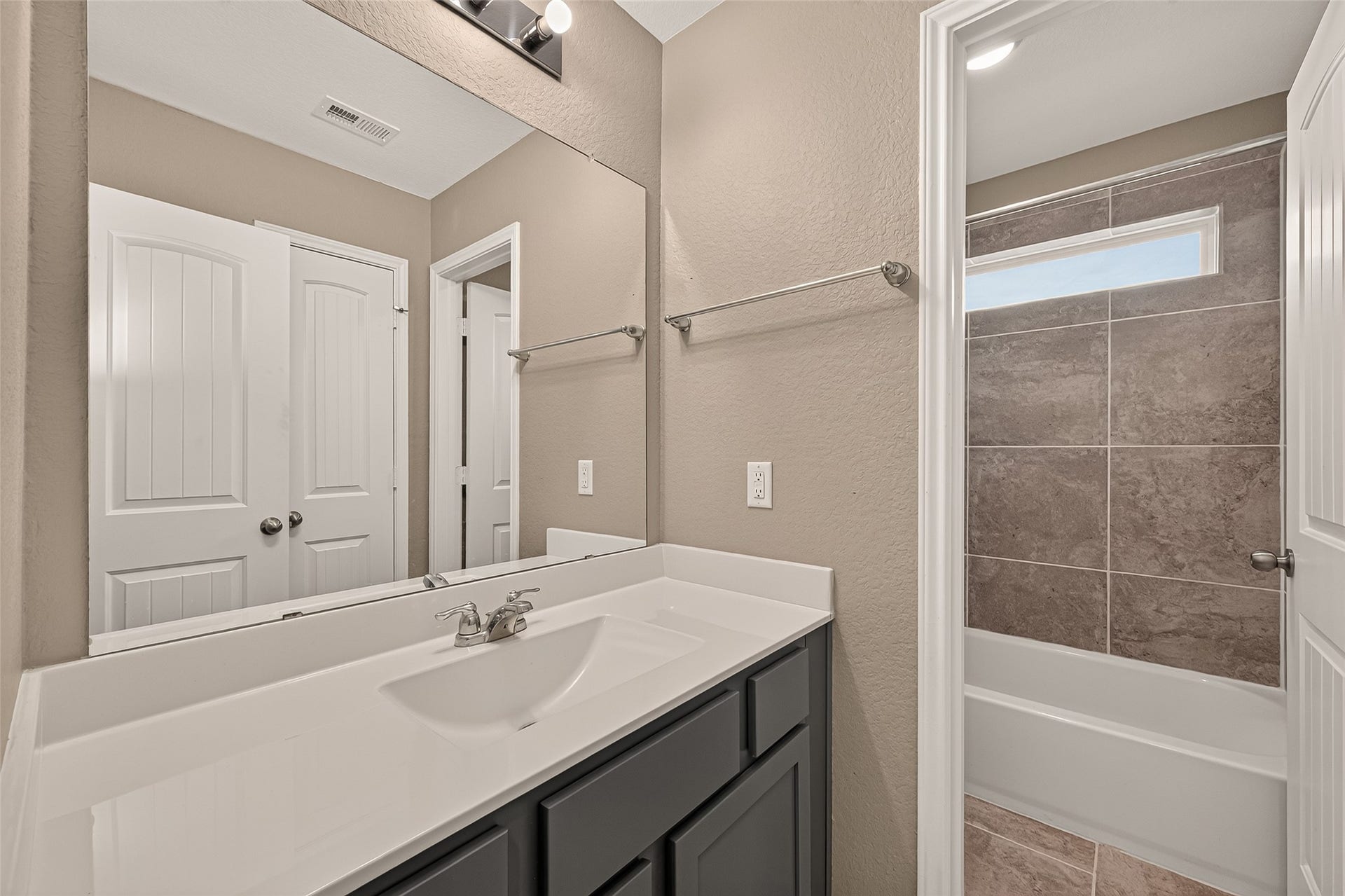 1 Declan Palms Court, Manvel, TX 77578 1 Declan Palms Court, Manvel, TX 77578