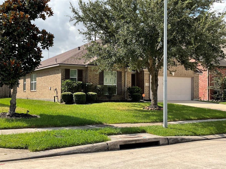 Property photo for 6410 Juniper Springs Drive, Humble, TX