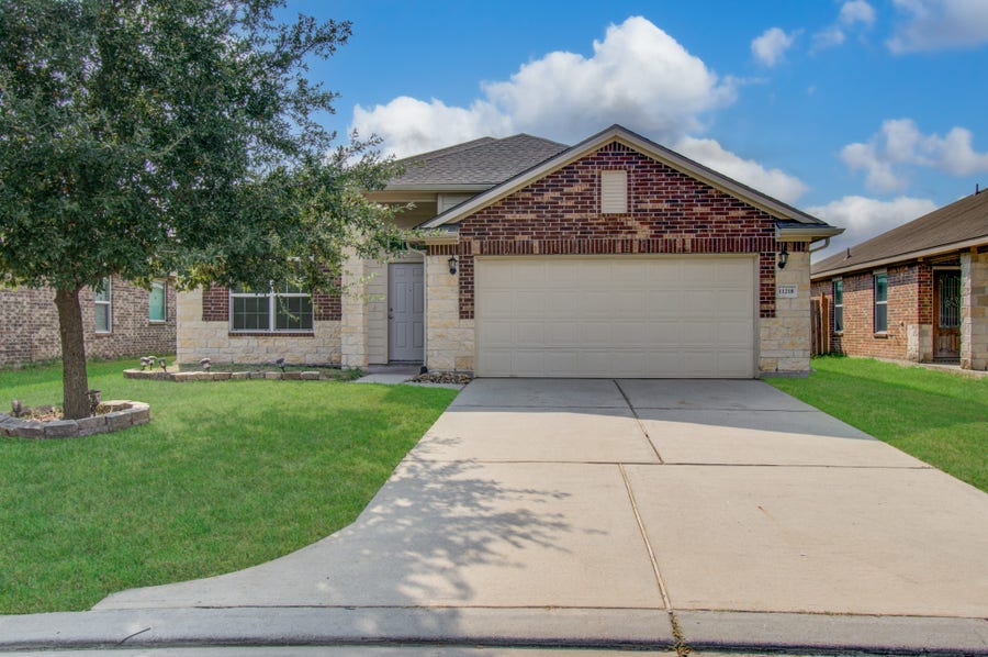Property photo for 11218 Royal Sands Court, Houston, TX