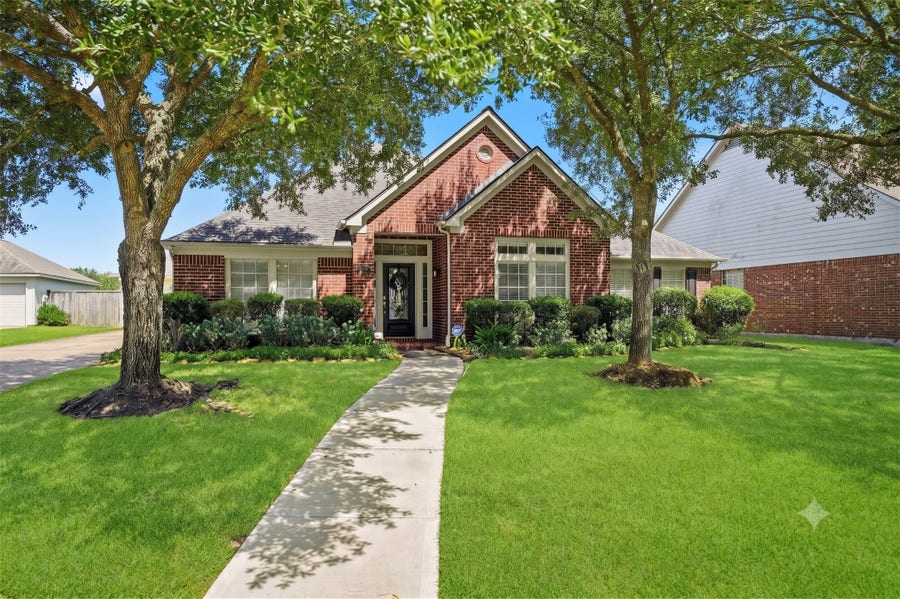 Property photo for 2014 Verdant Valley, Sugar Land, TX