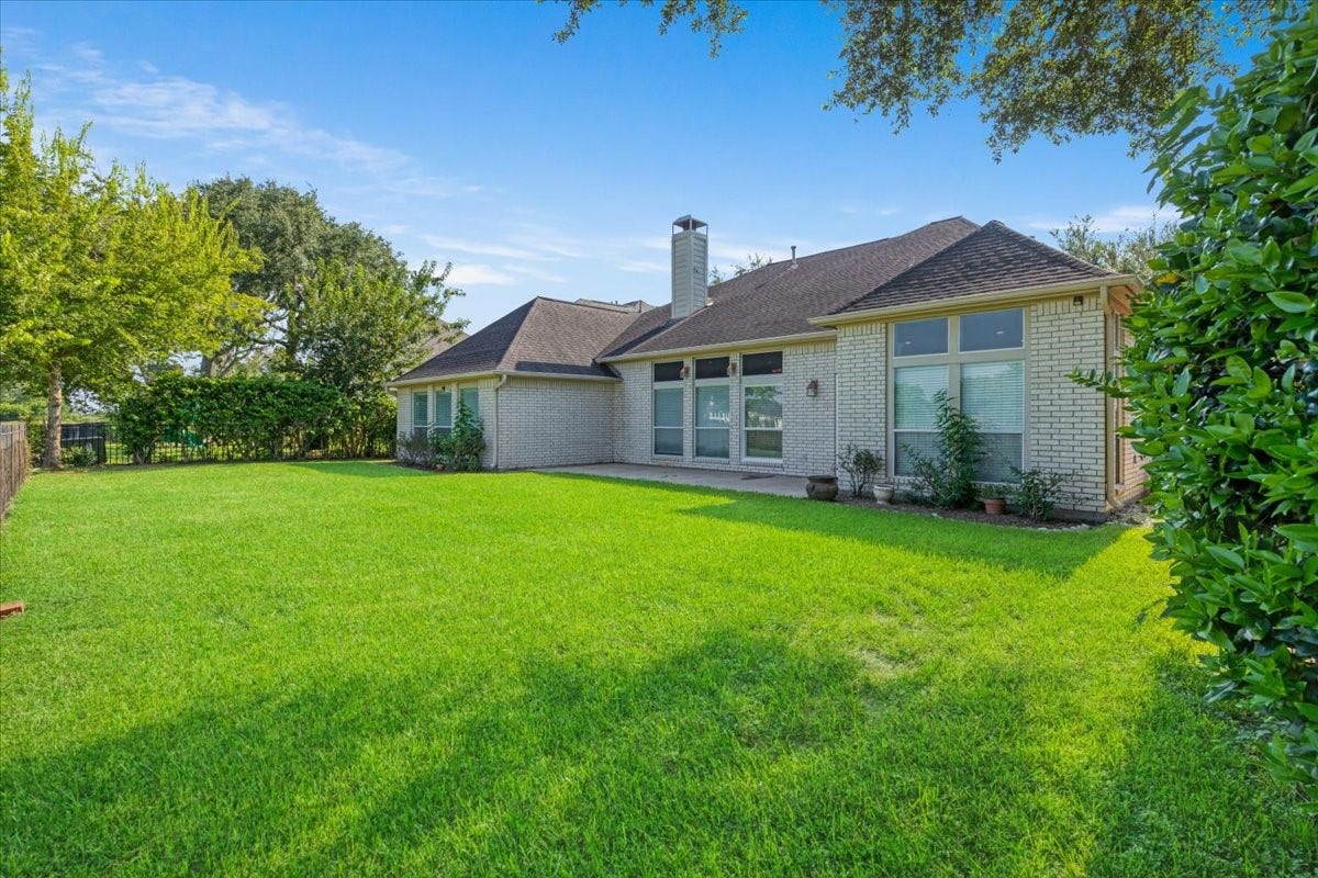 3010 Ravensport Drive, Pearland, TX 77584 Back Yard
