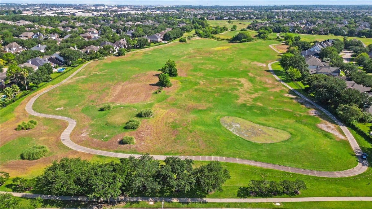 3010 Ravensport Drive, Pearland, TX 77584 Aerial Golf Course