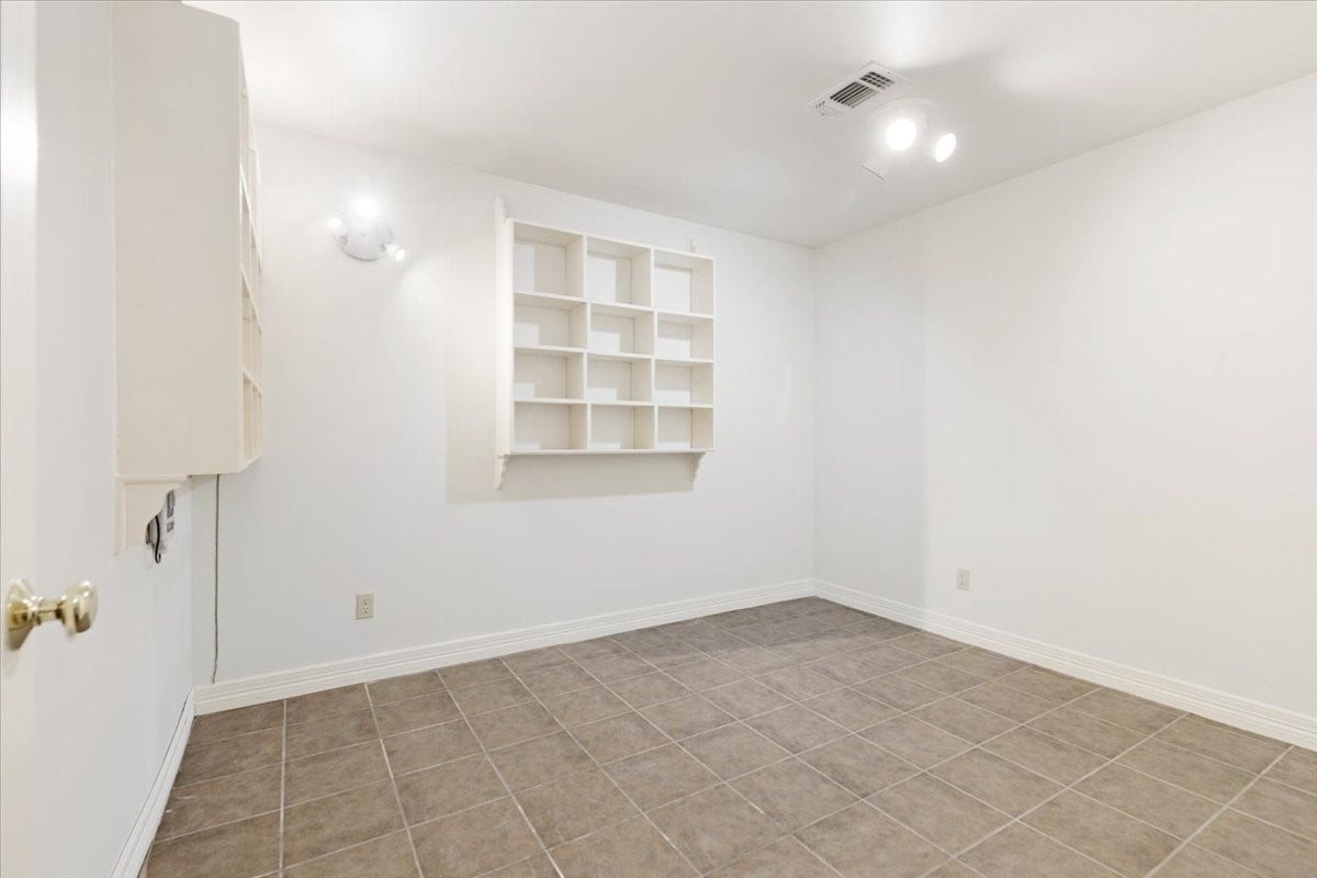 3010 Ravensport Drive, Pearland, TX 77584 Craft/Safe Room