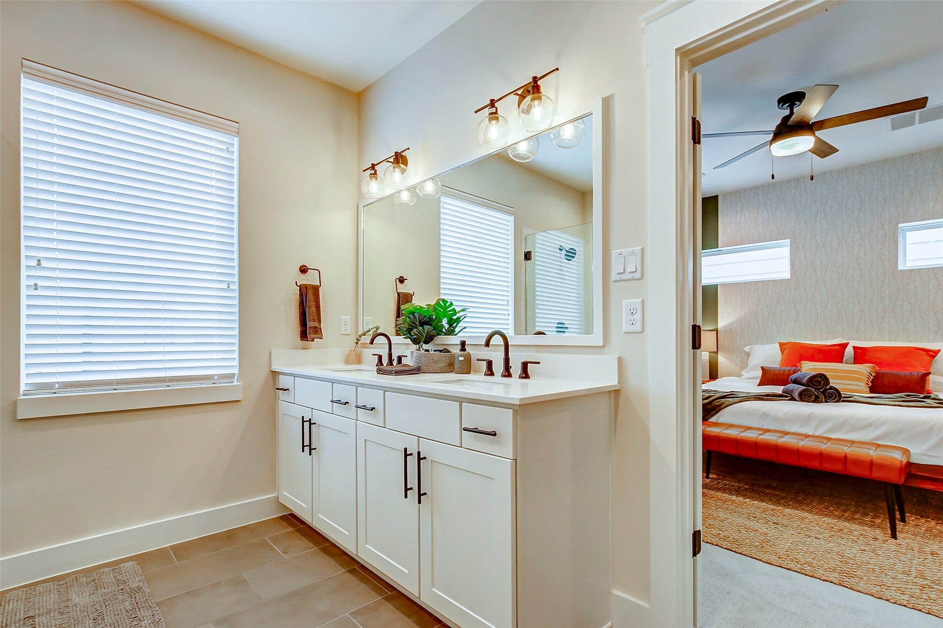 5330 Donovan Gardens Lane, Houston, TX 77091