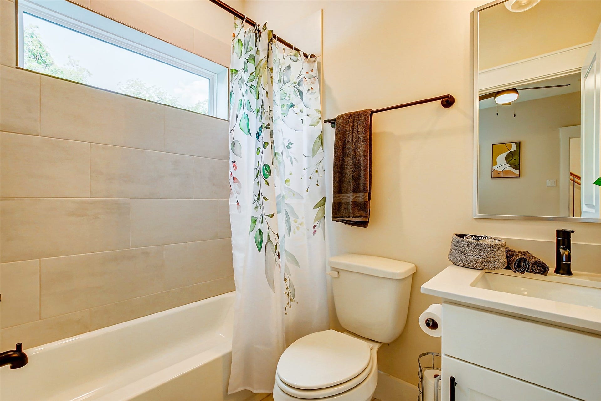 5330 Donovan Gardens Lane, Houston, TX 77091