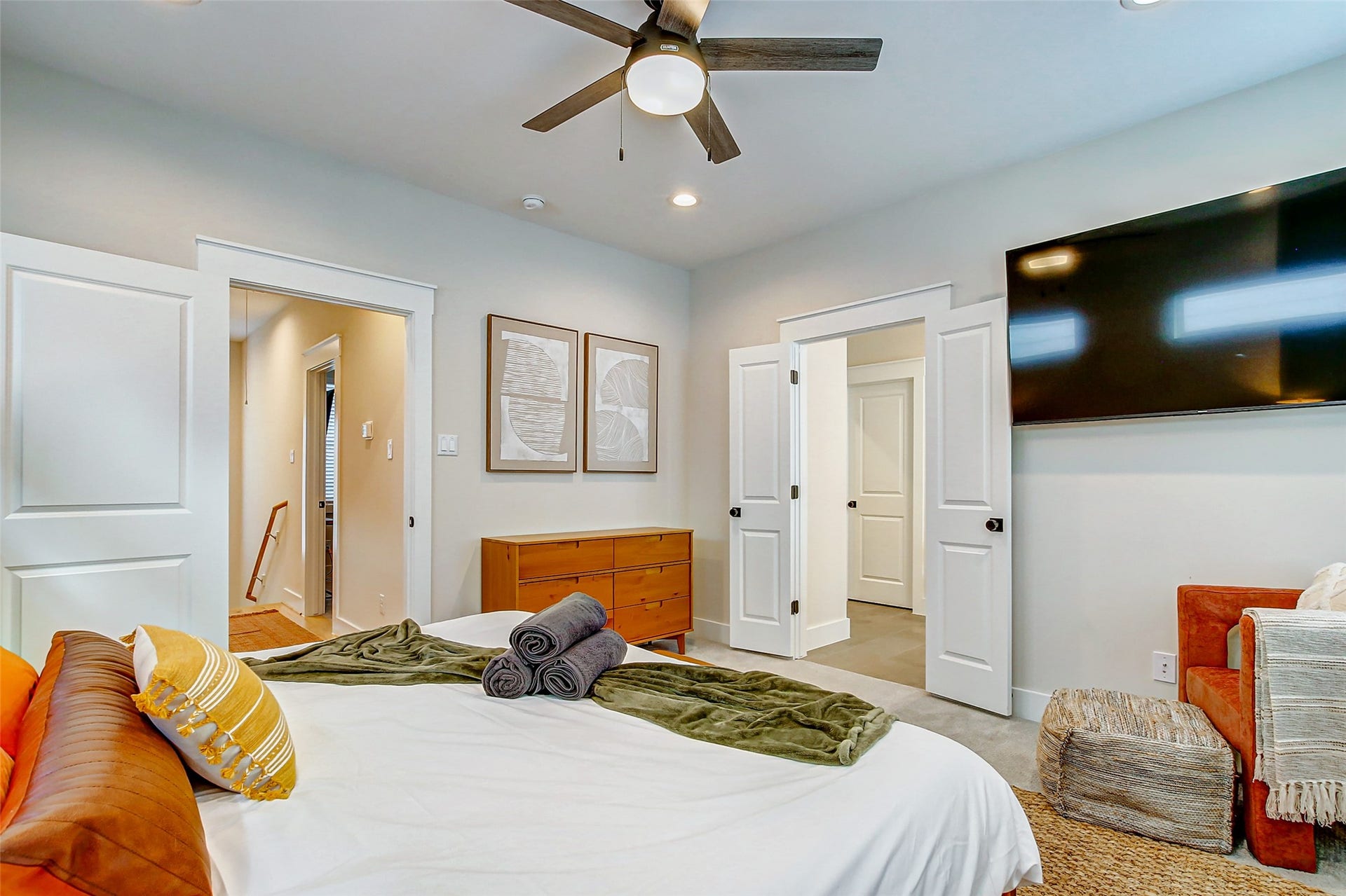 5330 Donovan Gardens Lane, Houston, TX 77091