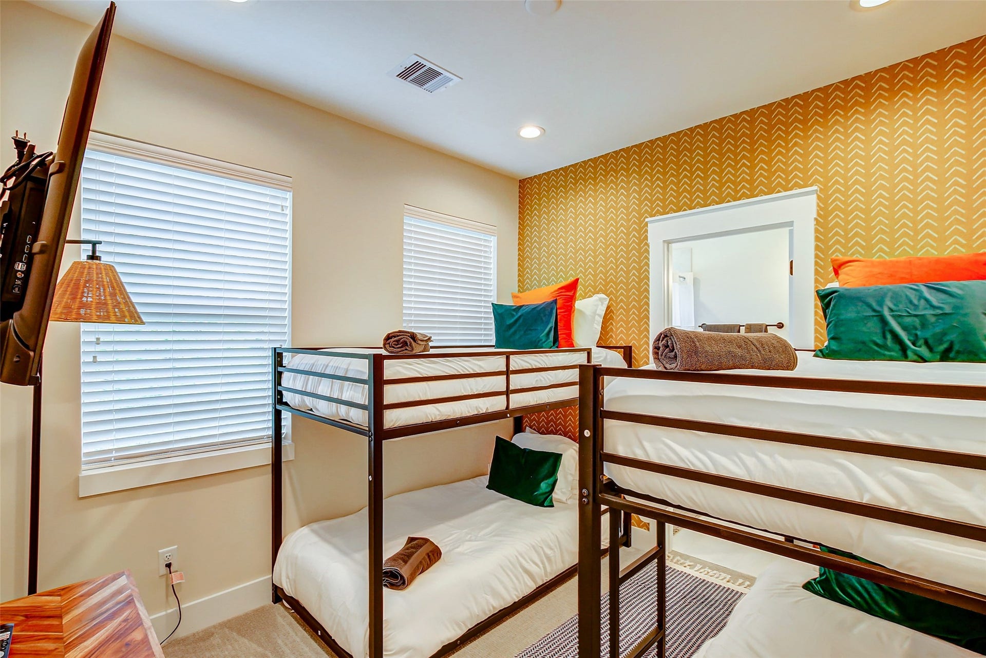 5330 Donovan Gardens Lane, Houston, TX 77091