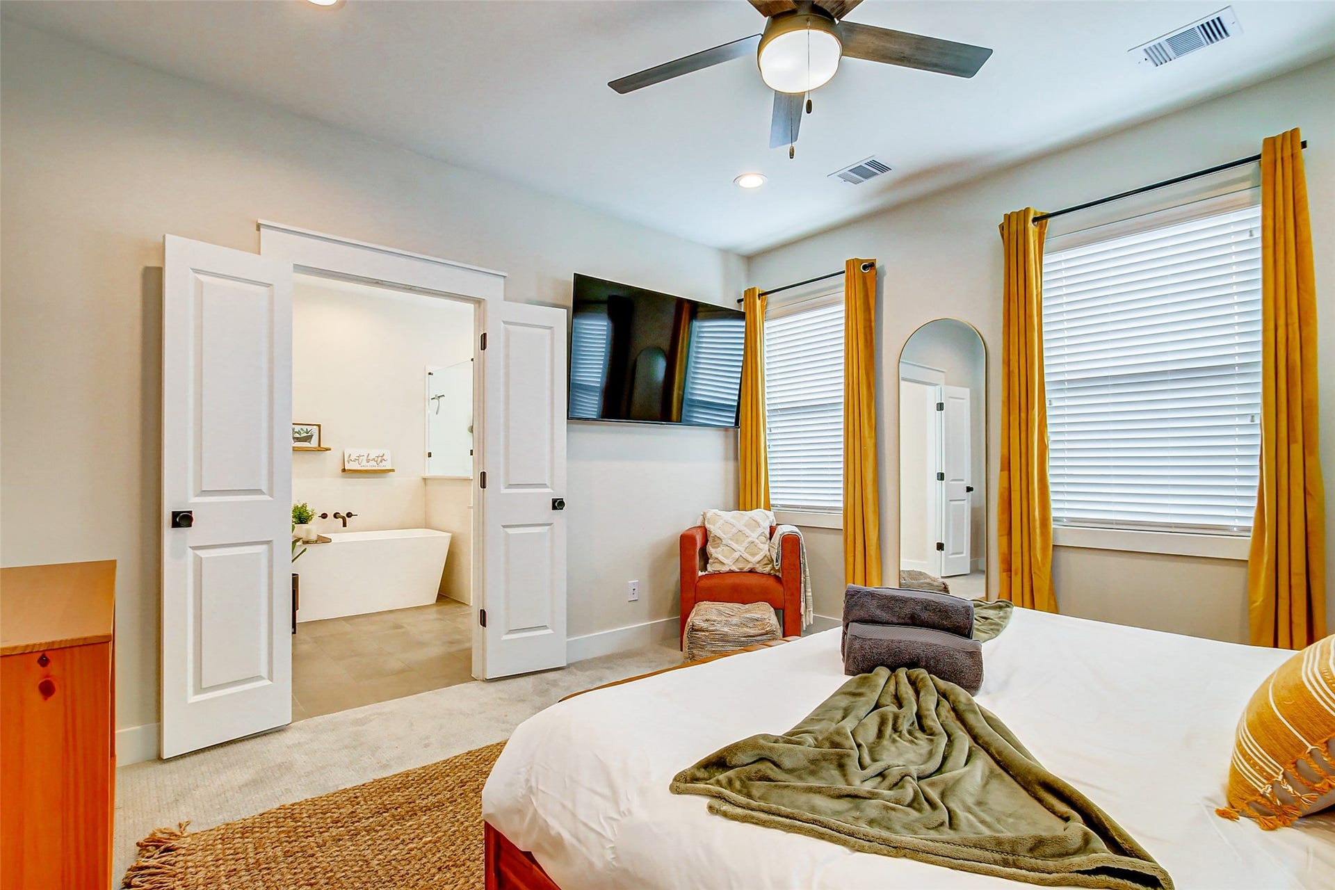 5330 Donovan Gardens Lane, Houston, TX 77091