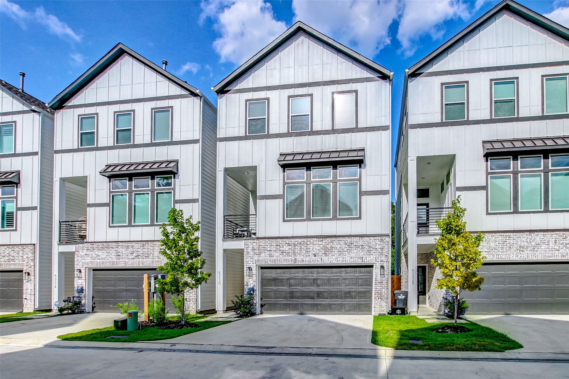 5330 Donovan Gardens Lane, Houston, TX 77091