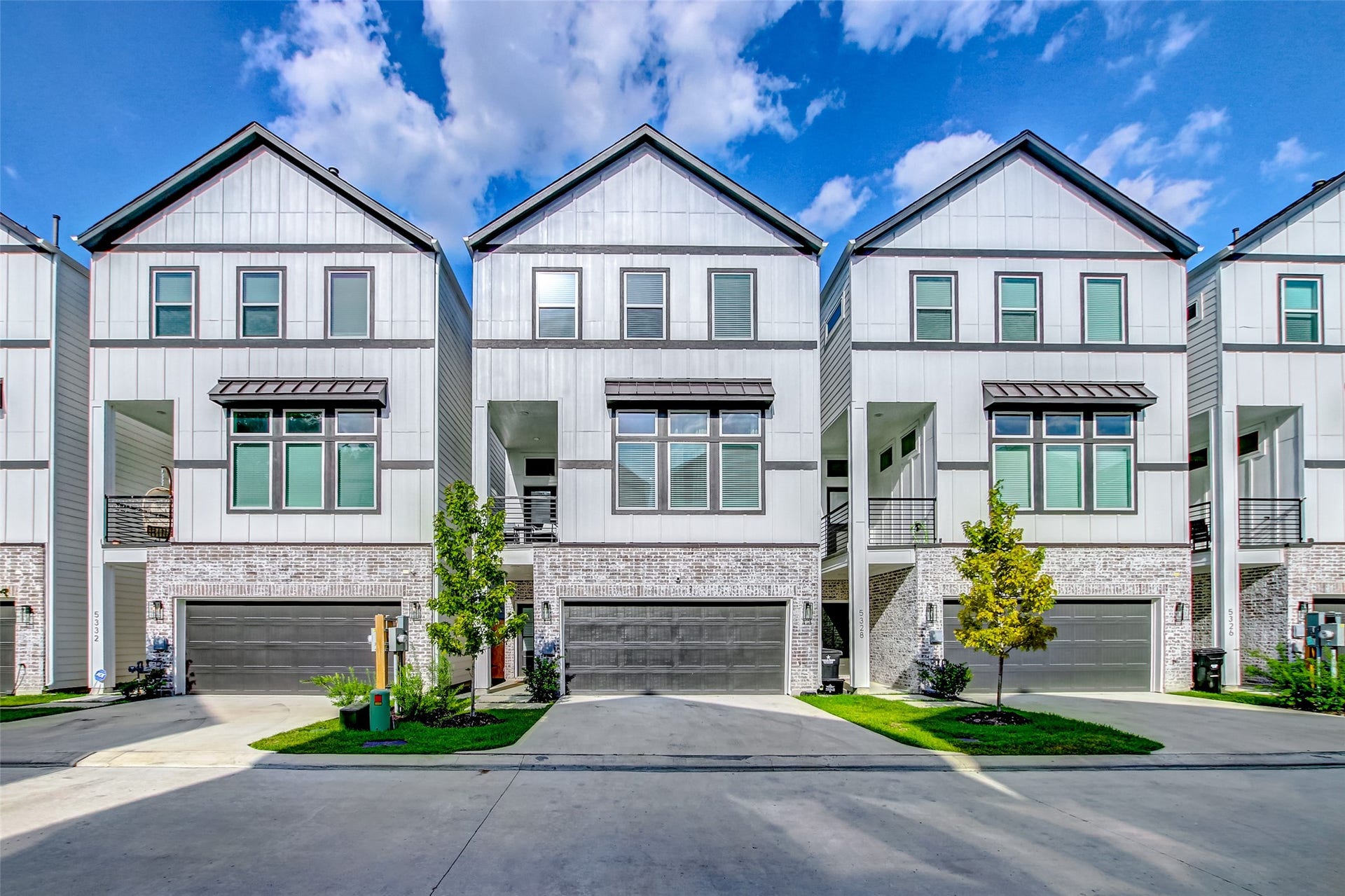 5330 Donovan Gardens Lane, Houston, TX 77091