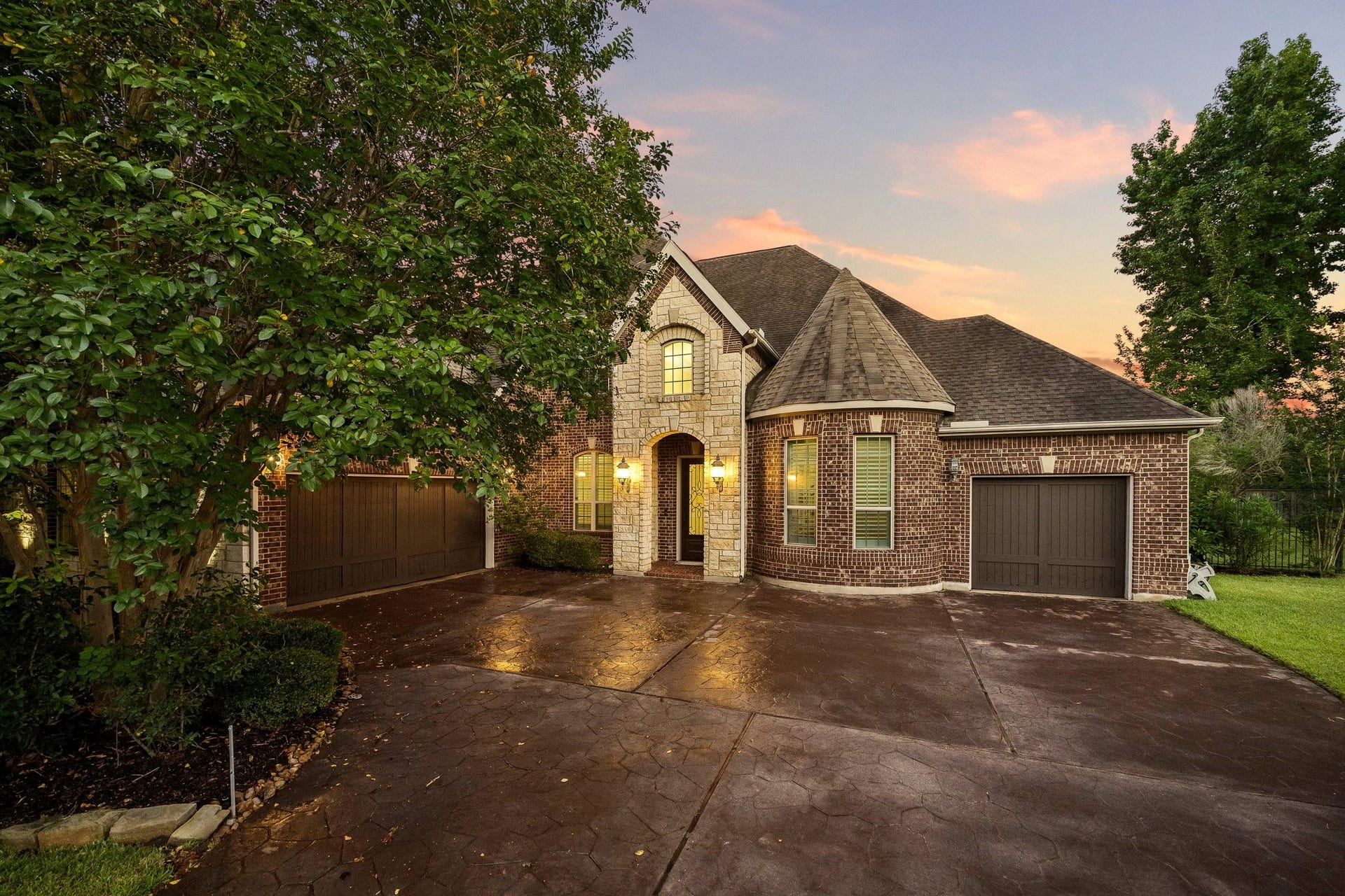 Crafted by acclaimed builder Toll Brothers, this elegant residence showcases distinctive architectural details, a spacious stamped concrete driveway, and a grand arrival experience that reflects quality and sophistication.
