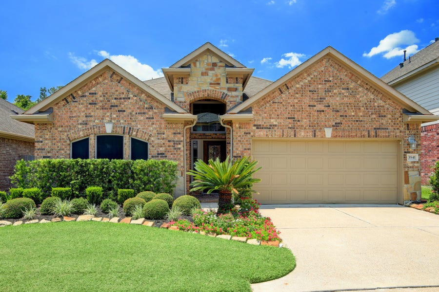 Property photo for 3541 Firenze Drive, Friendswood, TX
