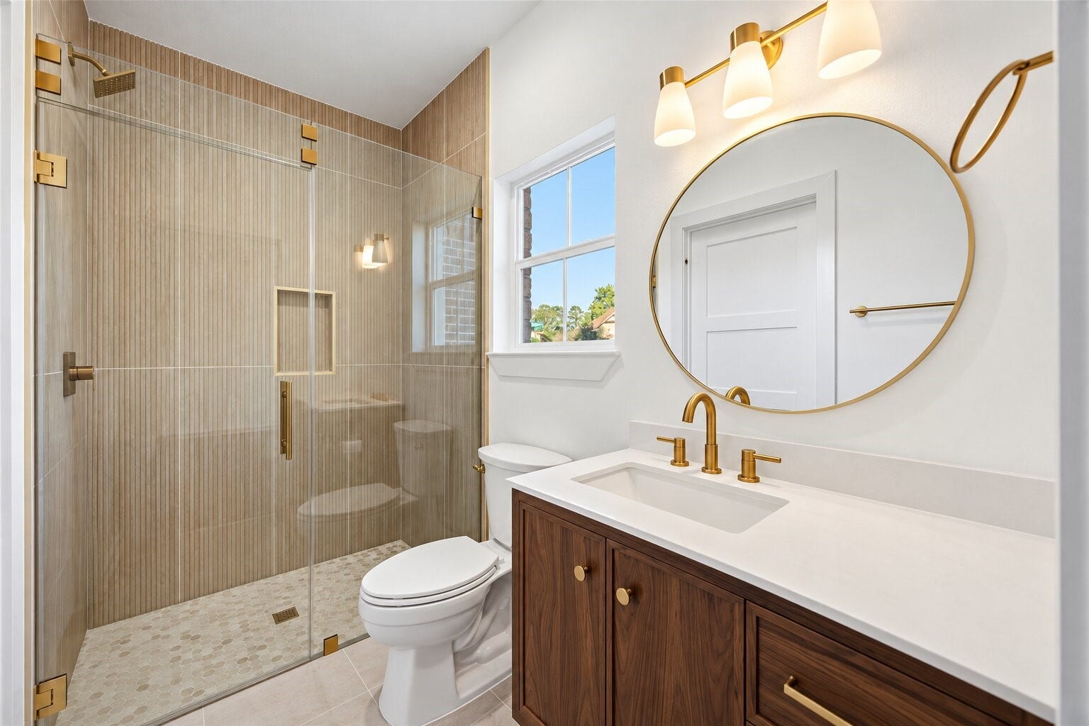 165 Wick Willow Road, Montgomery, TX 77356 2nd Bath