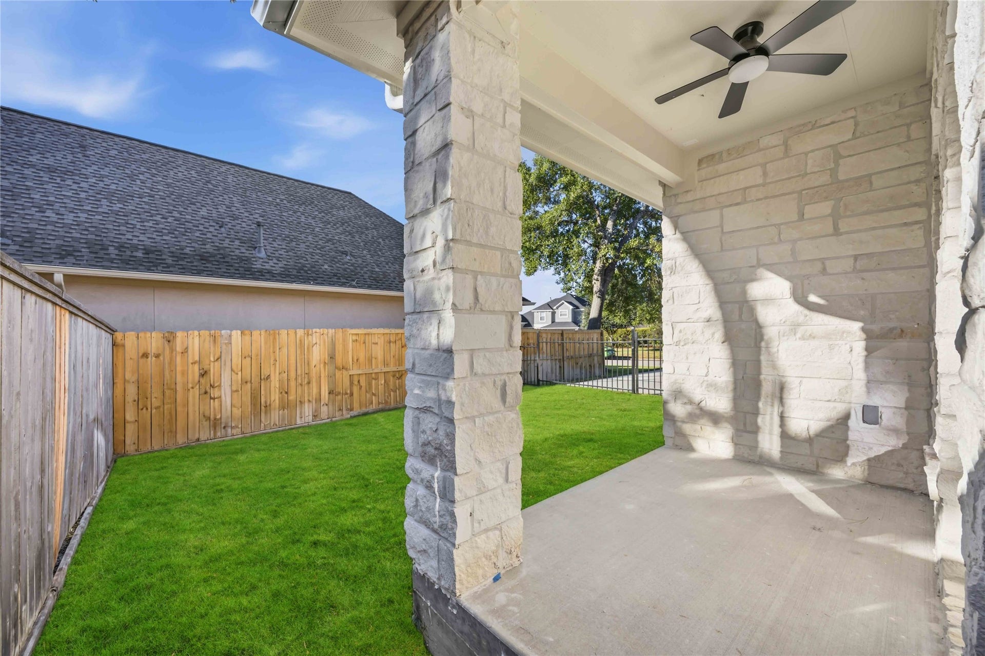 165 Wick Willow Road, Montgomery, TX 77356 Exterior - Back