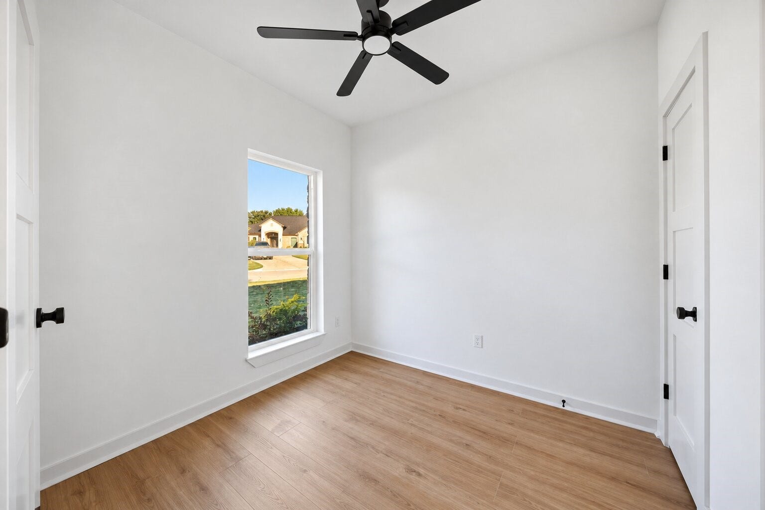 165 Wick Willow Road, Montgomery, TX 77356 Office